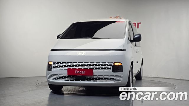 Hyundai Staria 2025 — photo 3