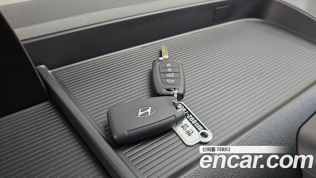 Hyundai Staria 2025 — photo 20