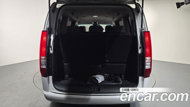 Hyundai Staria 2025 — photo 22