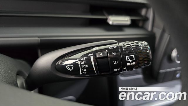 Hyundai Staria 2025 — photo 27