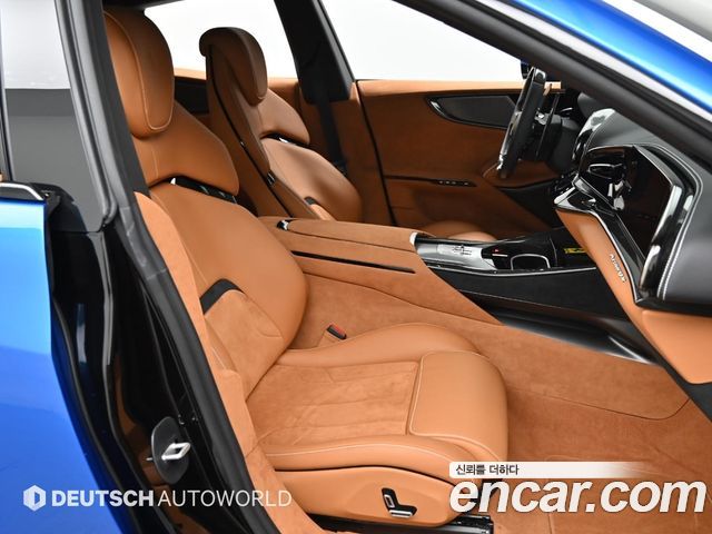 Ferrari Purosangue 2024 — photo 10