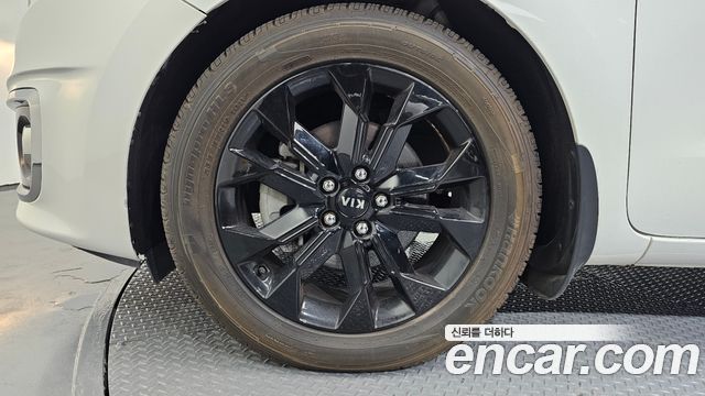 Kia Canival 2016 — photo 5