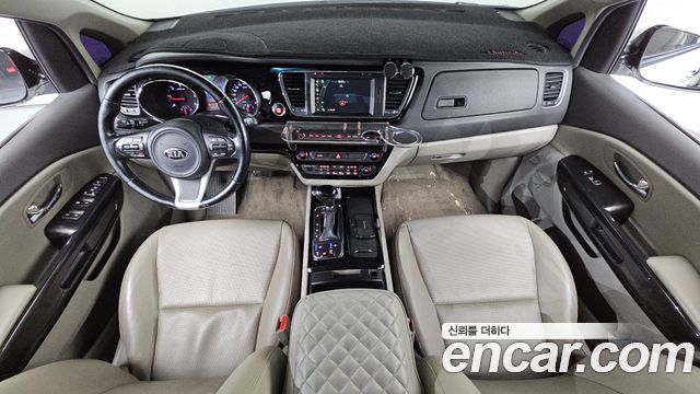 Kia Canival 2016 — photo 7