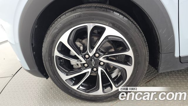 Chevrolet Korea 볼트 EUV 2023 — photo 5
