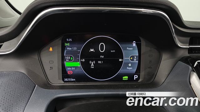 Chevrolet Korea 볼트 EUV 2023 — photo 11