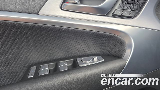 Genesis G70 2018 — photo 12