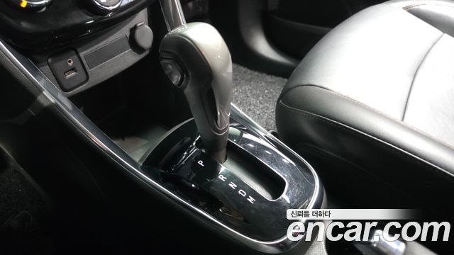 Chevrolet Korea Trax 2017 — photo 12