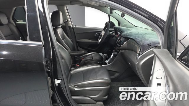 Chevrolet Korea Trax 2017 — photo 17