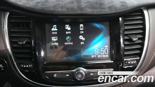 Chevrolet Korea Trax 2017 — photo 20