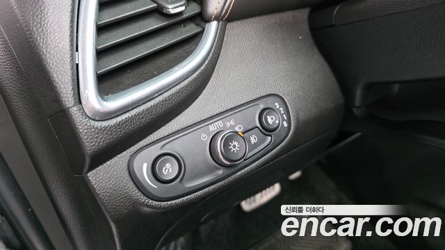 Chevrolet Korea Trax 2017 — photo 23
