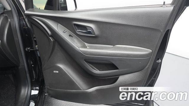 Chevrolet Korea Trax 2017 — photo 14