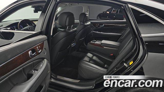 Hyundai Equus 2015 — photo 18
