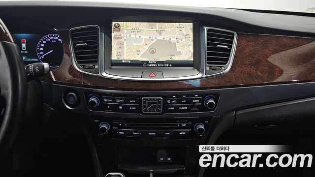 Hyundai Equus 2015 — photo 20