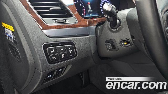 Hyundai Equus 2015 — photo 24