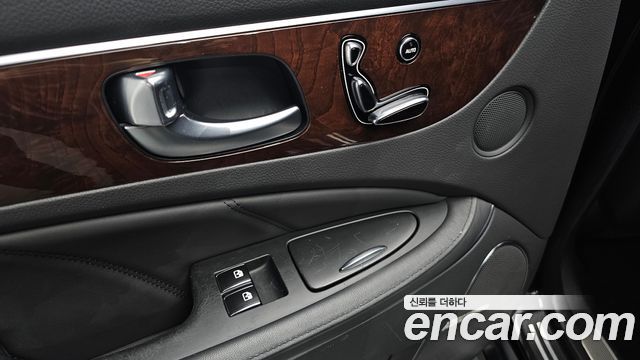 Hyundai Equus 2015 — photo 26