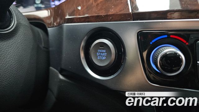 Hyundai Equus 2015 — photo 29