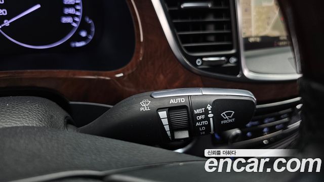 Hyundai Equus 2015 — photo 30