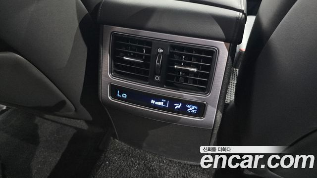 Hyundai Equus 2015 — photo 31