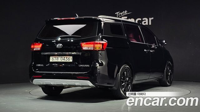 Kia Canival 2017 — photo 2