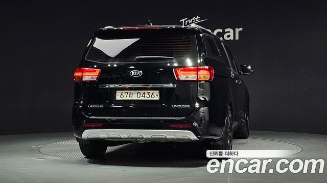 Kia Canival 2017 — photo 4