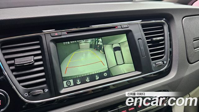 Kia Canival 2017 — photo 20