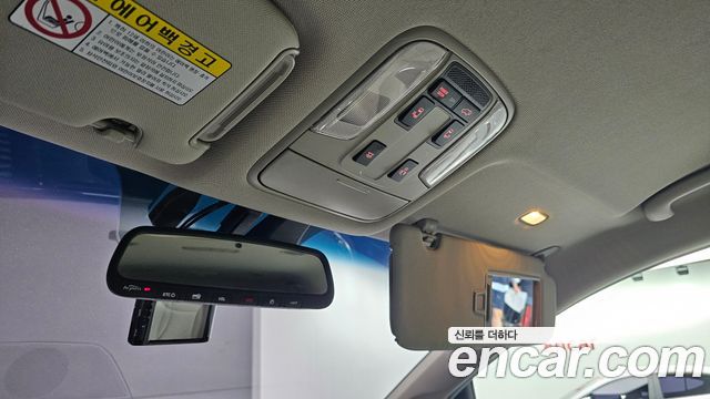 Kia Canival 2017 — photo 24