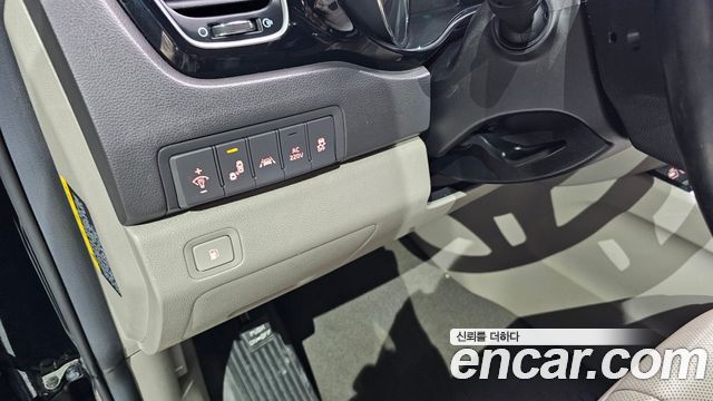 Kia Canival 2017 — photo 25
