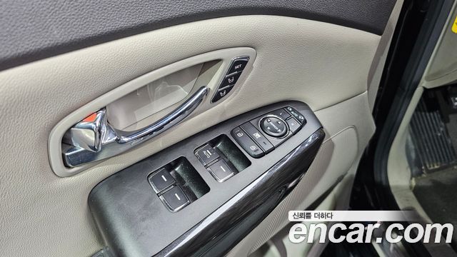 Kia Canival 2017 — photo 26