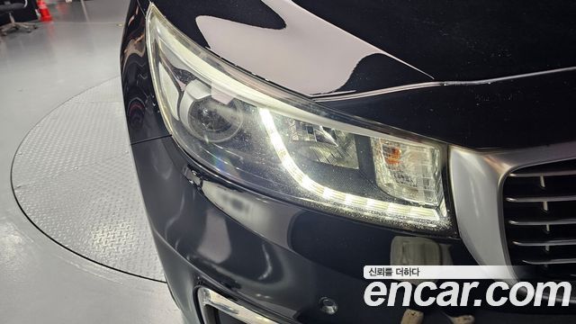 Kia Canival 2017 — photo 8