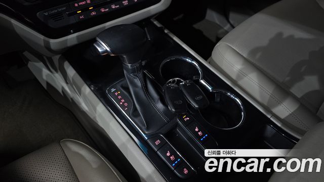 Kia Canival 2019 — photo 9