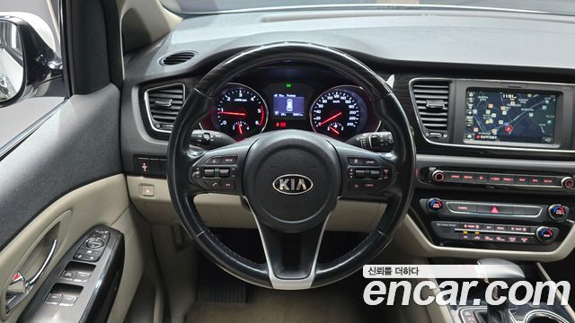 Kia Canival 2019 — photo 13