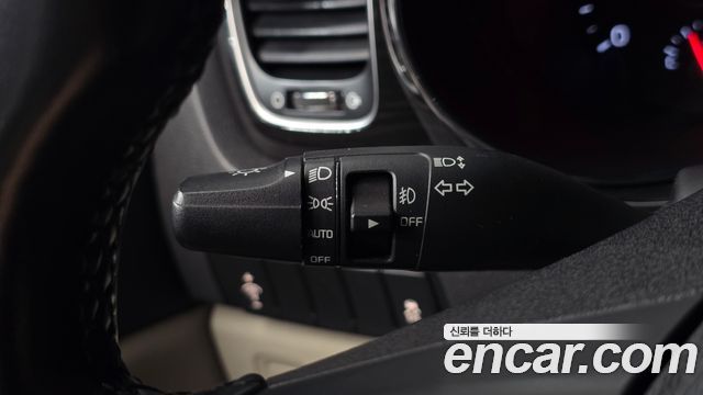 Kia Canival 2019 — photo 16