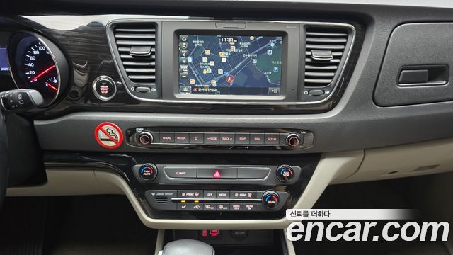 Kia Canival 2019 — photo 20