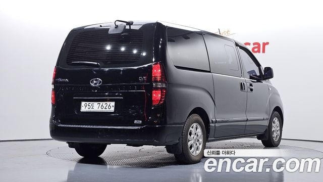 Hyundai Starex 2012 — photo 2