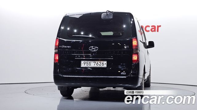 Hyundai Starex 2012 — photo 4