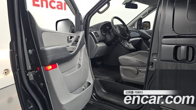 Hyundai Starex 2012 — photo 10