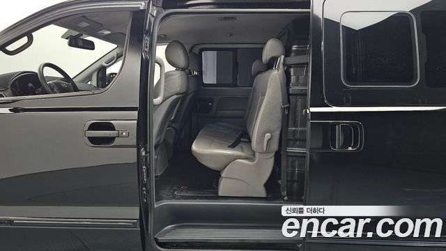 Hyundai Starex 2012 — photo 12
