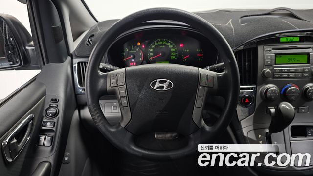 Hyundai Starex 2012 — photo 13