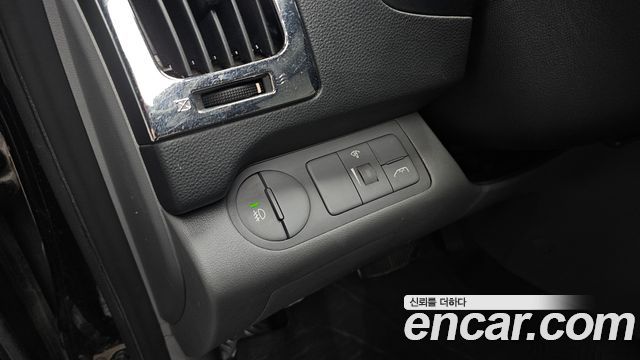 Hyundai Starex 2012 — photo 19