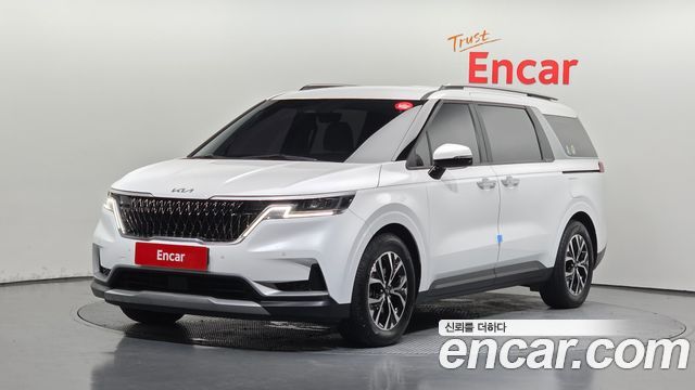 Kia Canival 2021 — photo 1
