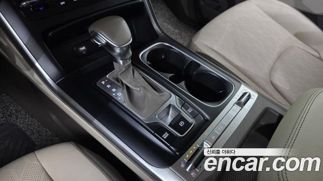 Kia Canival 2021 — photo 12