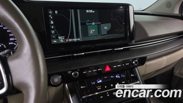Kia Canival 2021 — photo 18