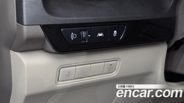Kia Canival 2021 — photo 23