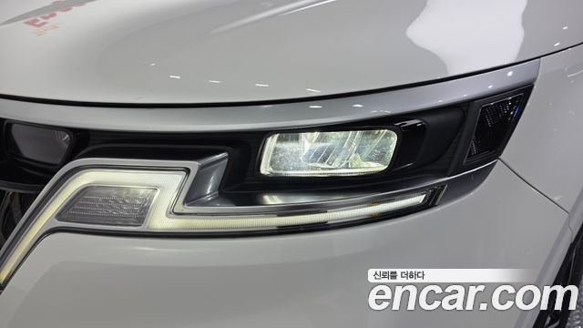 Kia Canival 2021 — photo 8