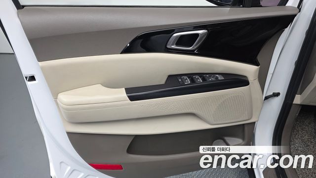 Kia Canival 2021 — photo 15