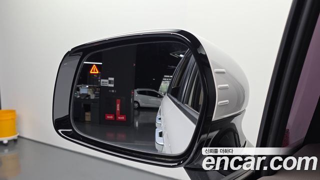 Kia Canival 2021 — photo 28