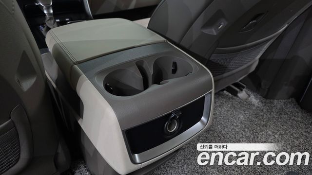 Kia Canival 2021 — photo 30