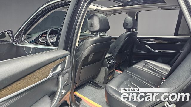 BMW X5 2014 — photo 17