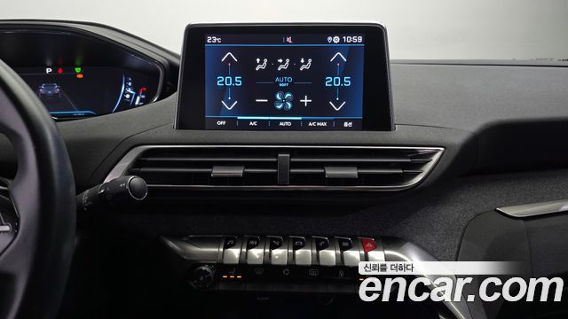 Peugeot 3008 2019 — photo 21