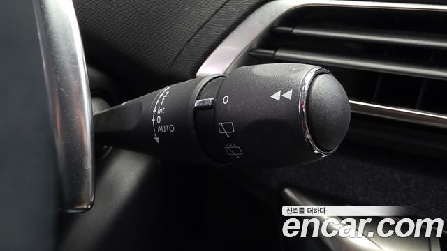 Peugeot 3008 2019 — photo 22